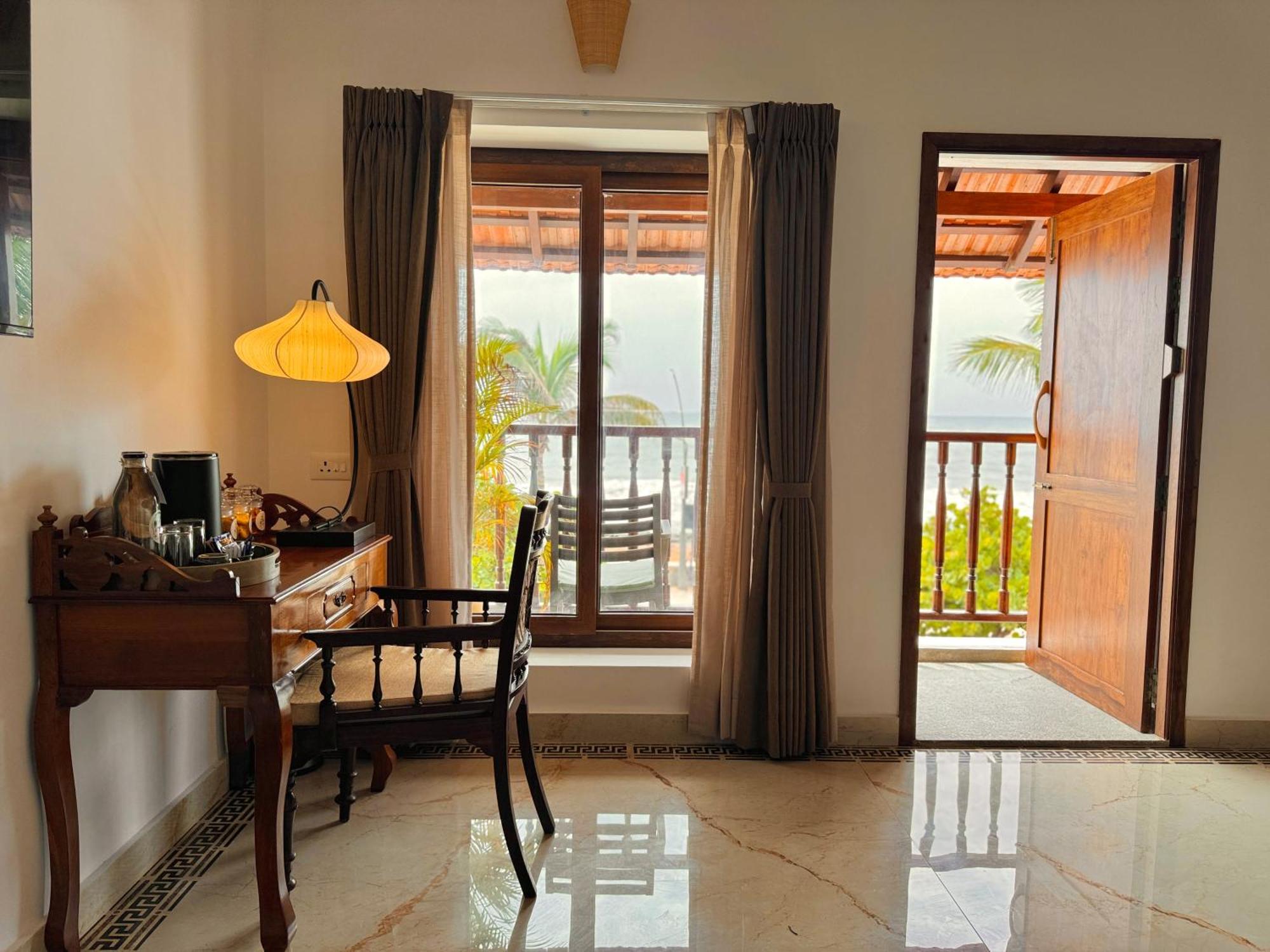 La Plage Seaview Suites Pondicherry Exterior photo
