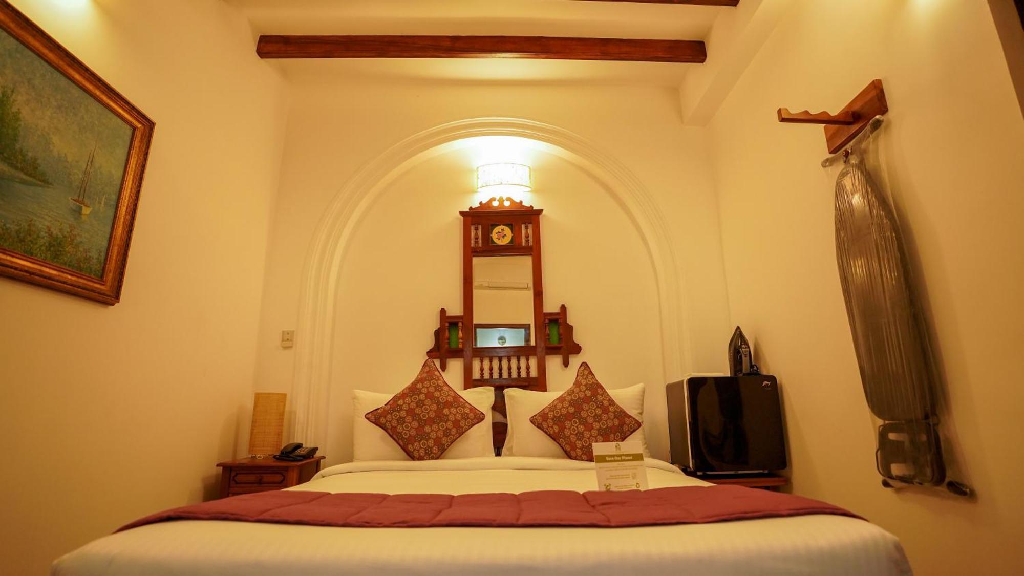 La Plage Seaview Suites Pondicherry Exterior photo