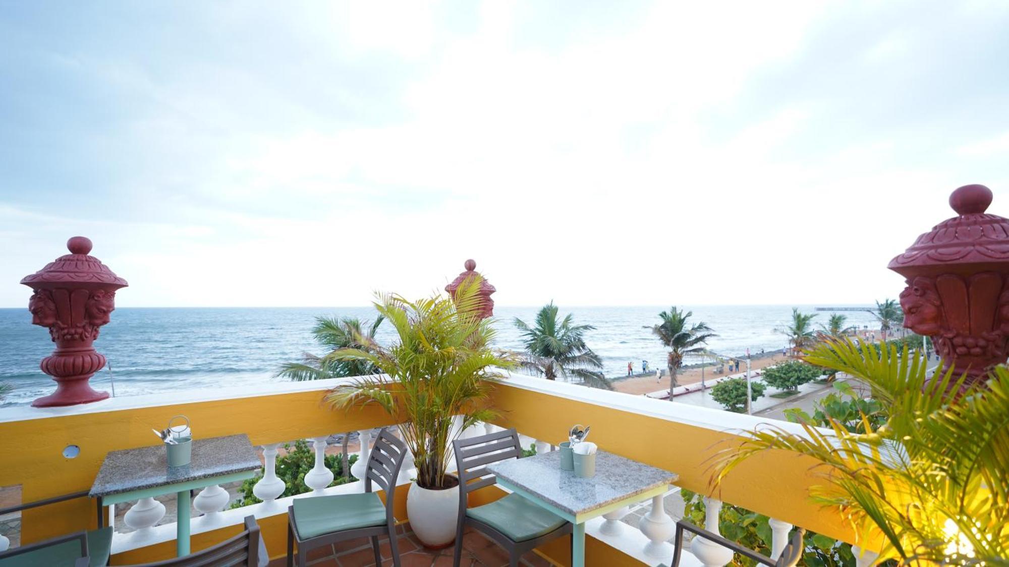 La Plage Seaview Suites Pondicherry Exterior photo