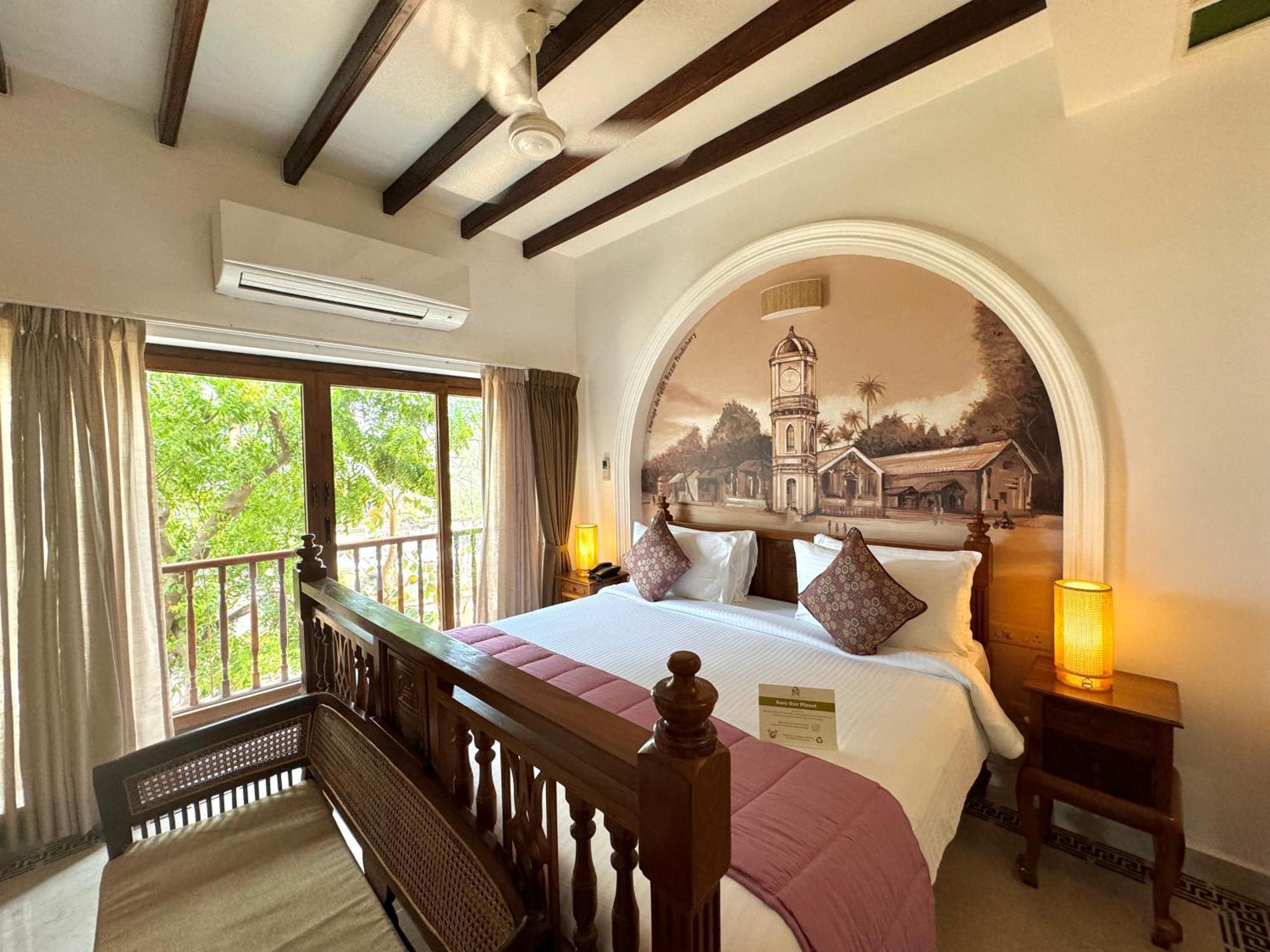 La Plage Seaview Suites Pondicherry Exterior photo